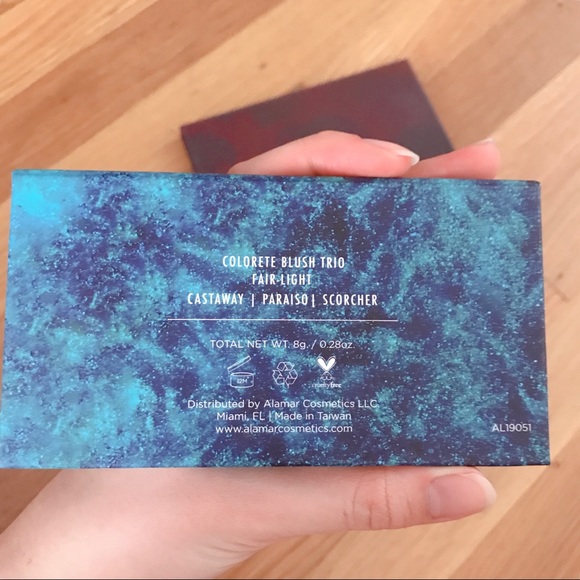 Alamar Blush Palette + A2o Studio Contour Palette - Picture 3 of 4